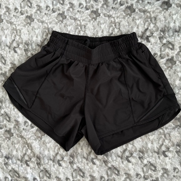 Damaged LR HH black size 4 - Picture 1 of 2
